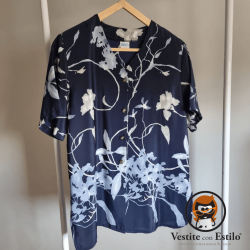 Camisa floreada azul